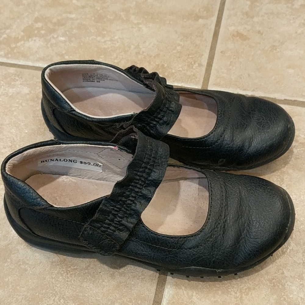 Girls navy dress shoes size 11 with ruffled strap